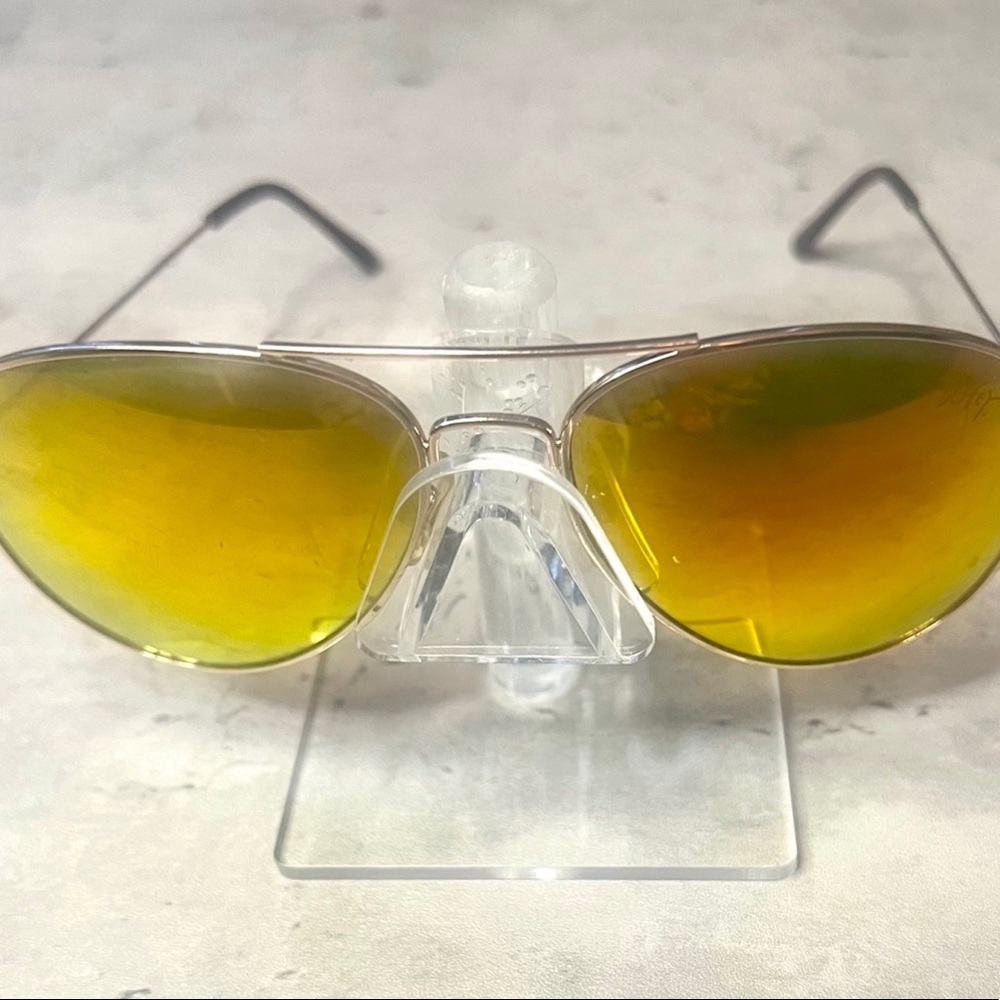 NWOT Reflective Golden Aviator Style Sunglasses